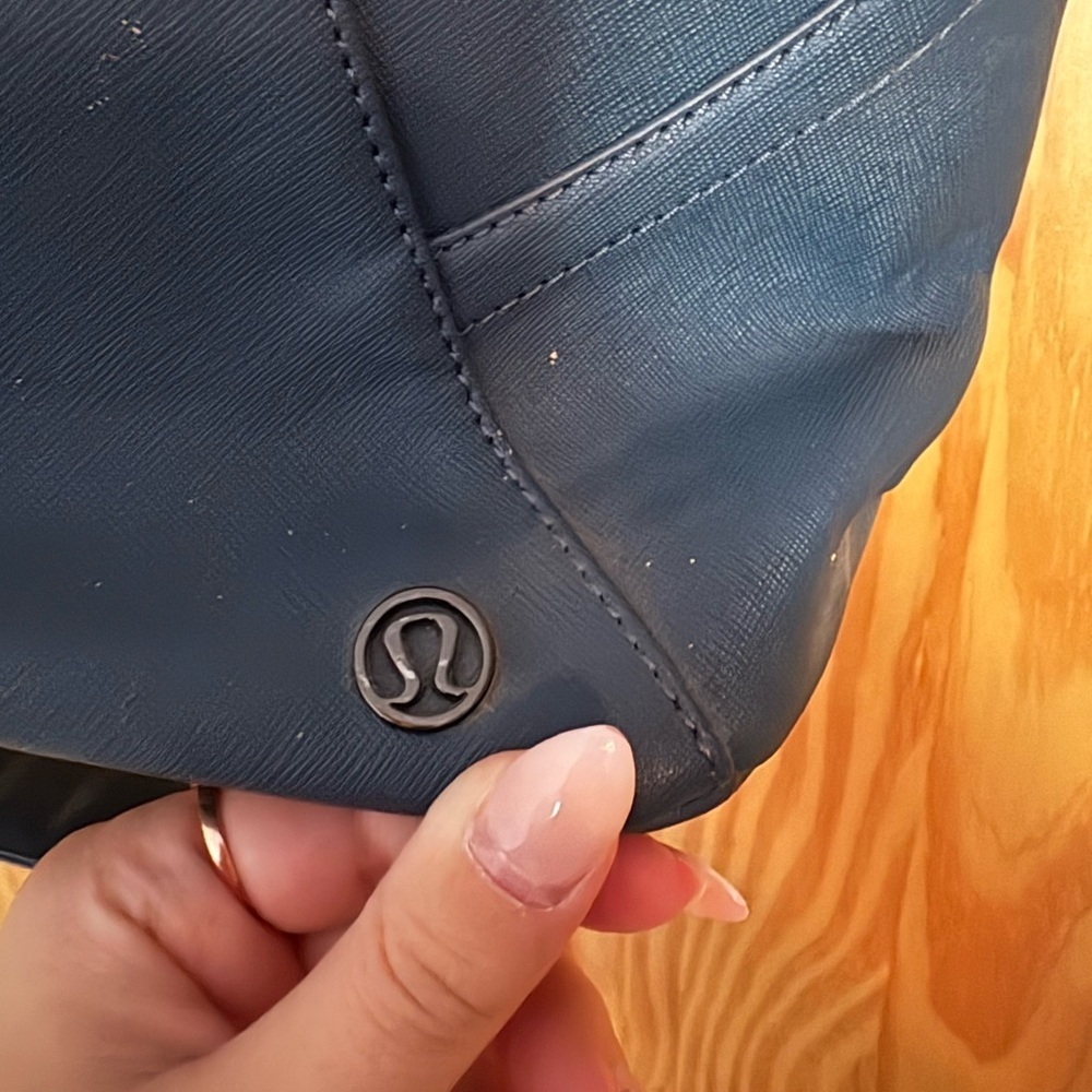 Lululemon All Day Tote Bag Large 26L Astro Blue Crossbody Strap - Picture 3 of 11
